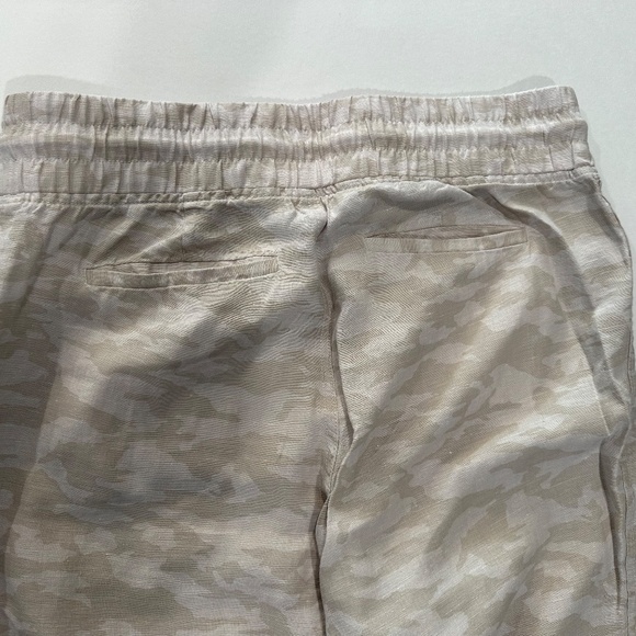 Athleta Cabo Tide Linen Jogger Neutral Beige Tan Camo Print Pants - Size 6. - Picture 7 of 11
